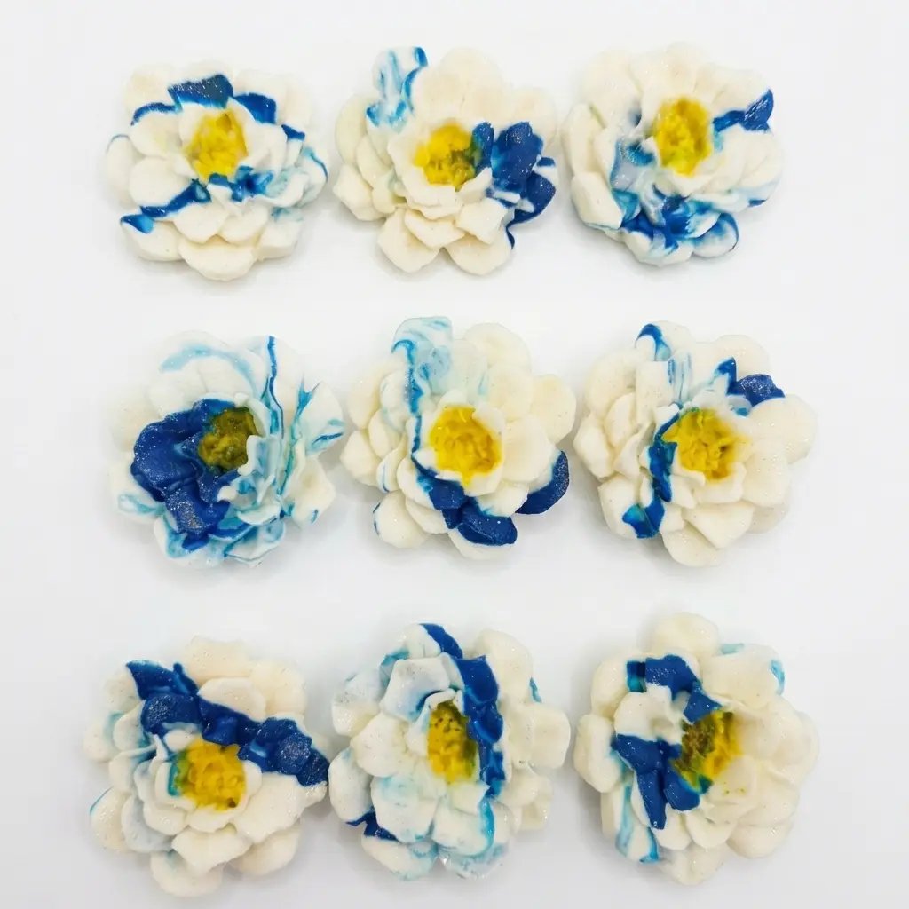 Crisantemos de azúcar para decoración de repostería en Cosquisa